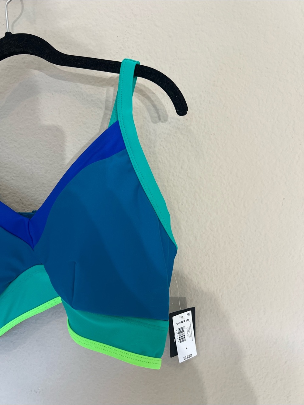 NWT Torrid wire free color blocked triangle bikini top blue green sz 2 swim - Picture 6 of 13